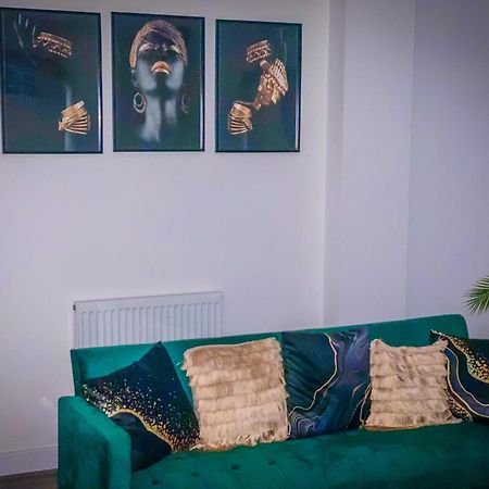 Royal Rooms At Coop Live Etihad, Sports City Manchester Bagian luar foto