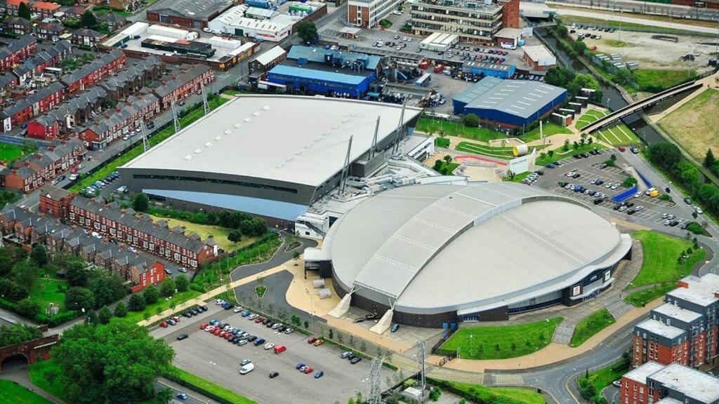 Royal Rooms At Coop Live Etihad, Sports City Manchester Bagian luar foto